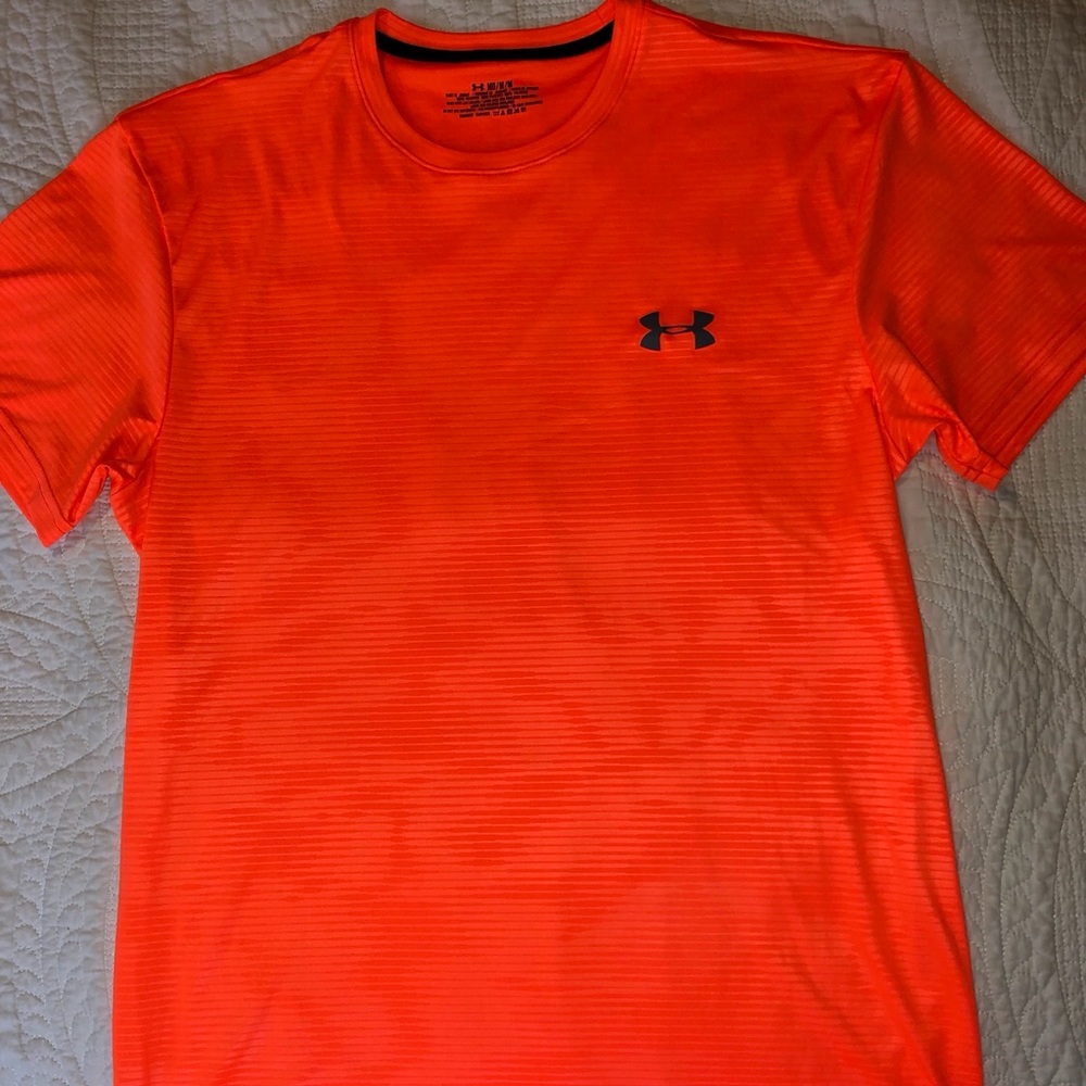 Mens Under Armour shirt
